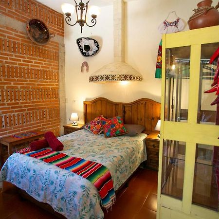 Majikal B&B - China Poblana Чолула Экстерьер фото