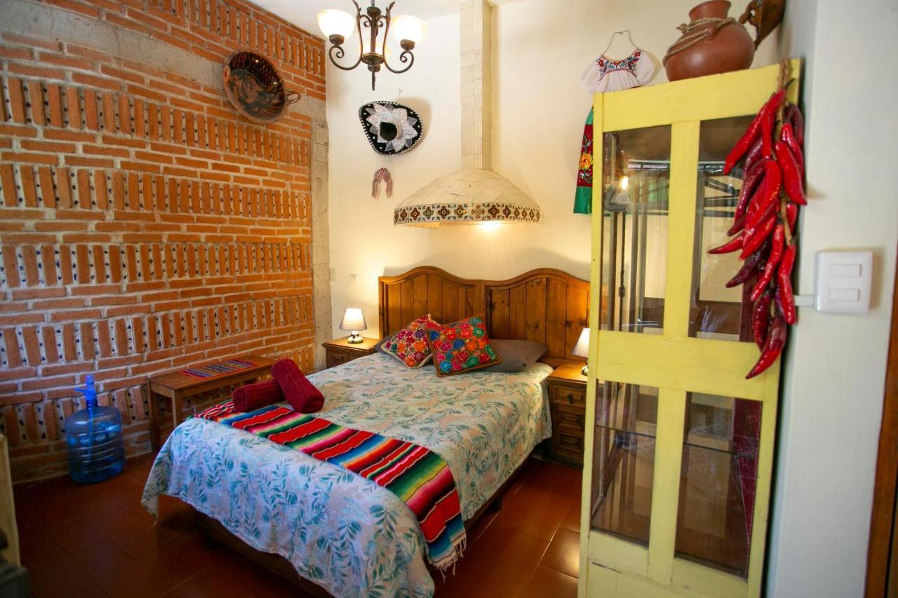 Majikal B&B - China Poblana Чолула Экстерьер фото